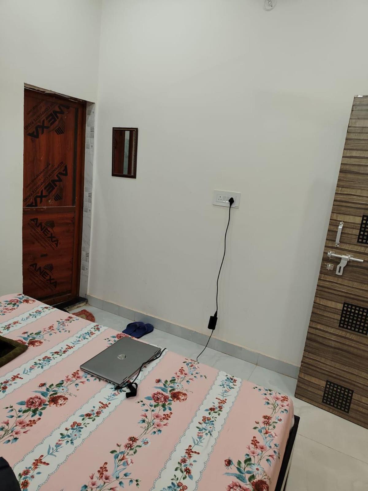 Rudra Prabha Guest House Ayodhya Exterior foto